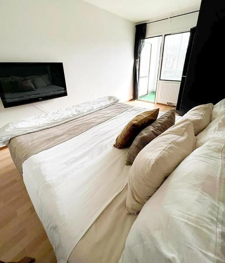 Cozy Apartment In The Entrance Of Sweden Malmo